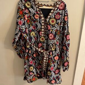 Fun Boden Dress - Short with Long-Sleeved